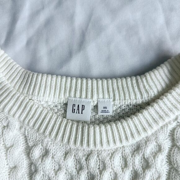 GAP White Cable Knit Oversized Sweater - Picture 7 of 7